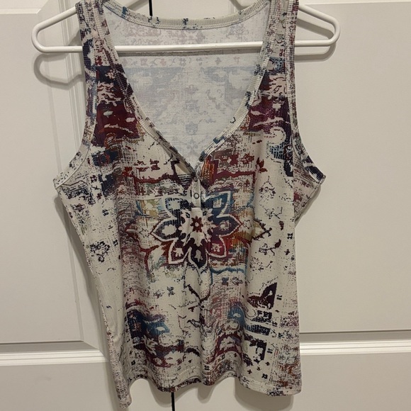 Floral Patterned Sleeveless Top - Picture 1 of 6